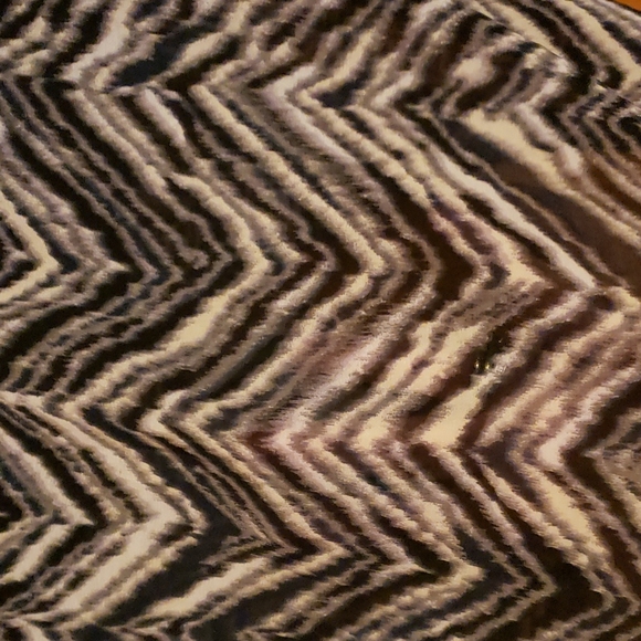 $15 or 2/$20! Cha Cha Vente Striped Grays V-Neck Tunic Size Large - Picture 6 of 9